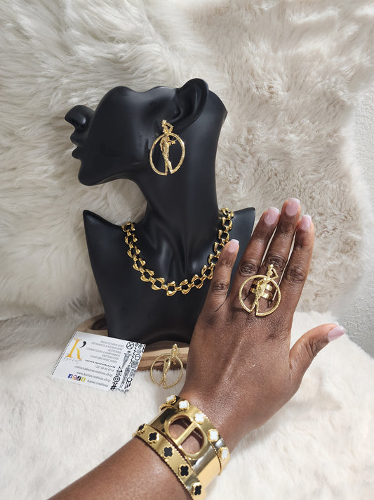 Woman / Bague & boucles d'oreilles ethnique